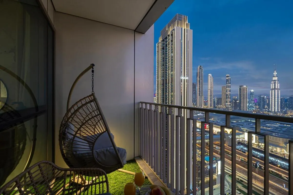 Mellas - Burj View - 2B - 9 Min Walk To Fountains Dubai Apartment